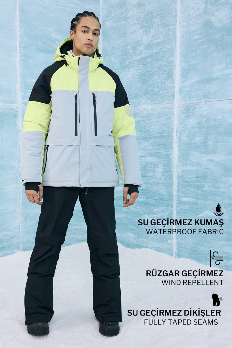 DeFacto Green Man Regular Fit Hooded Zippered Waterproof Ski Jacket Casual - Image 1